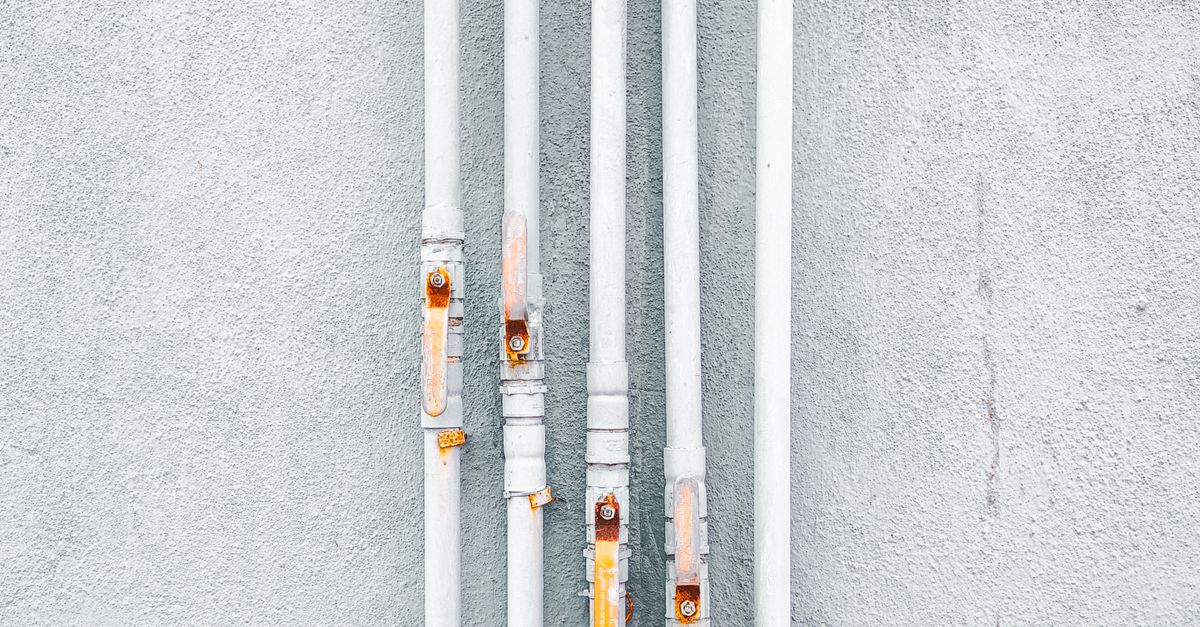 Signs That Your Commercial Property Needs Backflow Services